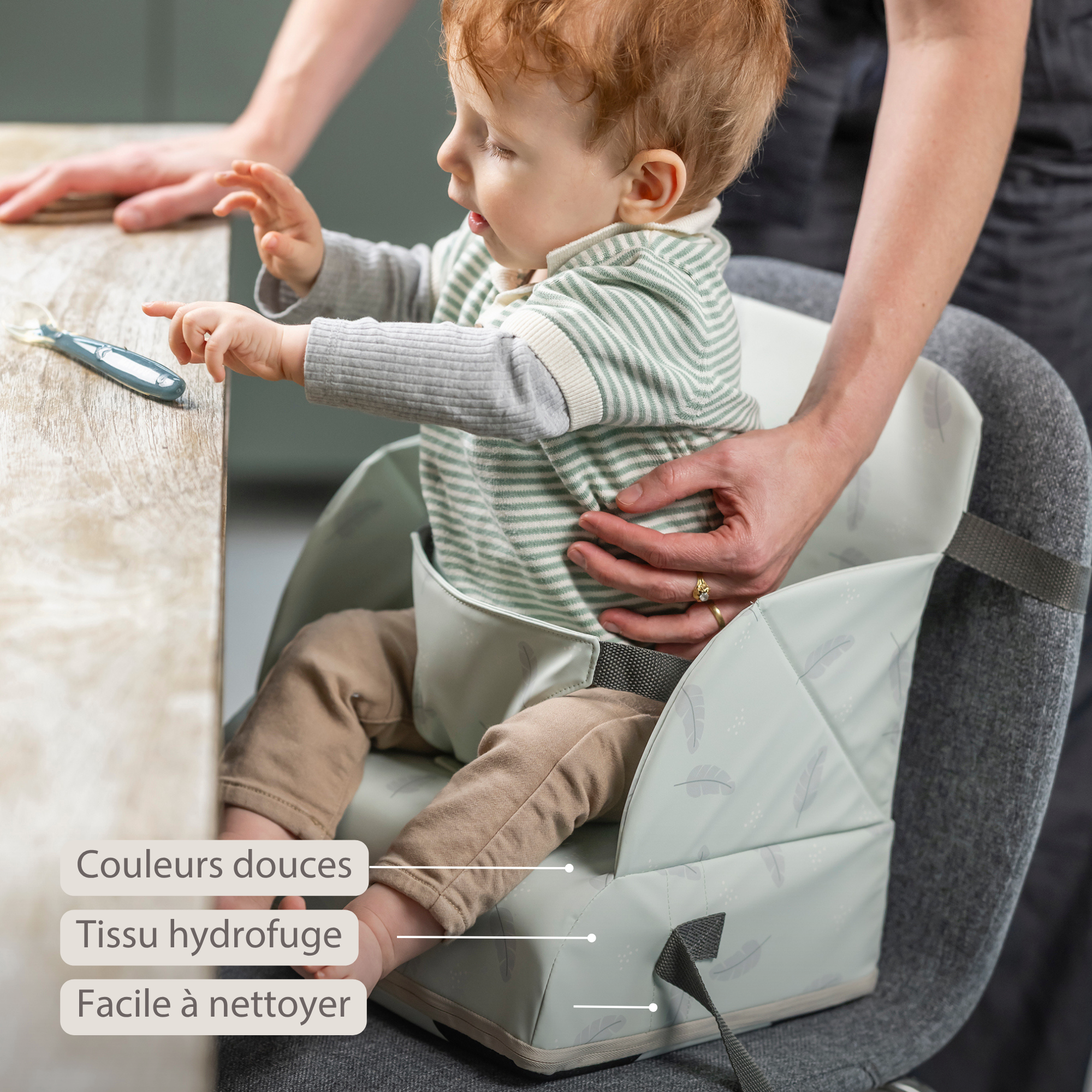 Foody Foldable Booster Seat for Dining Chair - Water-Resistant Seat with Safety Belt - Light Green with Feathers [FR]