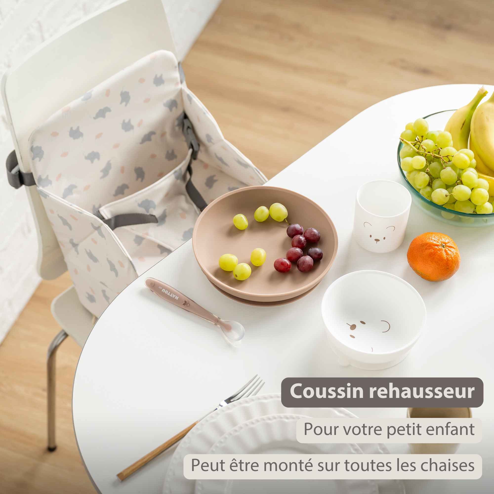 Foody Foldable Booster Seat for Dining Chair - Water-Resistant Seat with Safety Belt - Ecru with Elephants [FR]