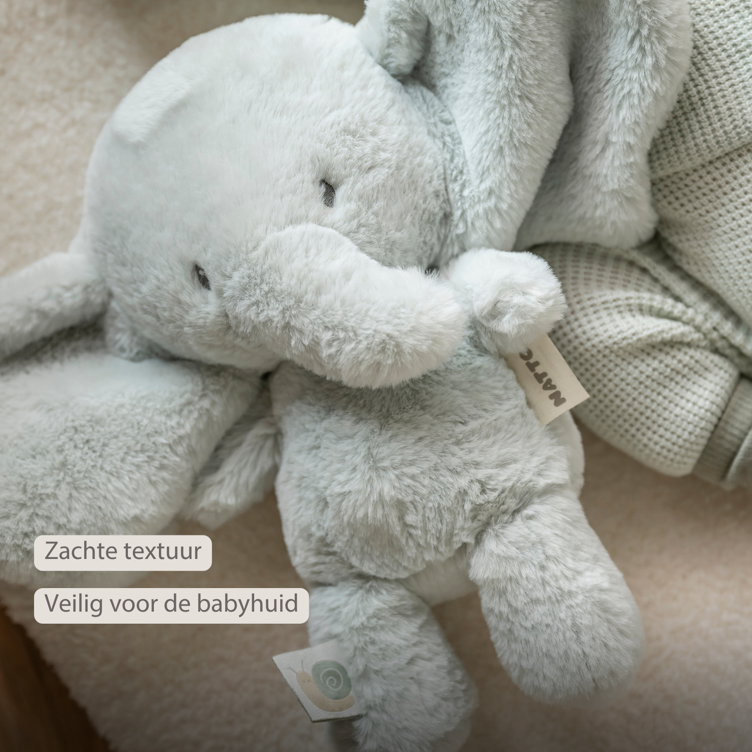 LouLou Plush Elephant - Soft Baby Cuddly Toy - 30 cm - Linden Green [NL]