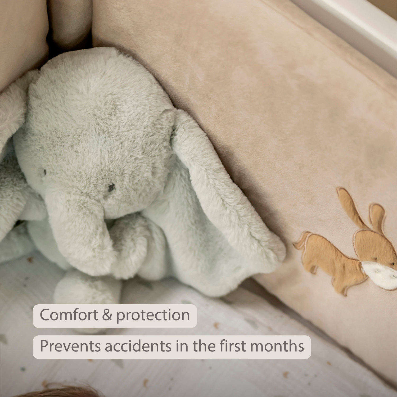 LouLou Bed Bumper Soft Velour - Soft Baby Cot Protection - 180 cm - Sand [EN]