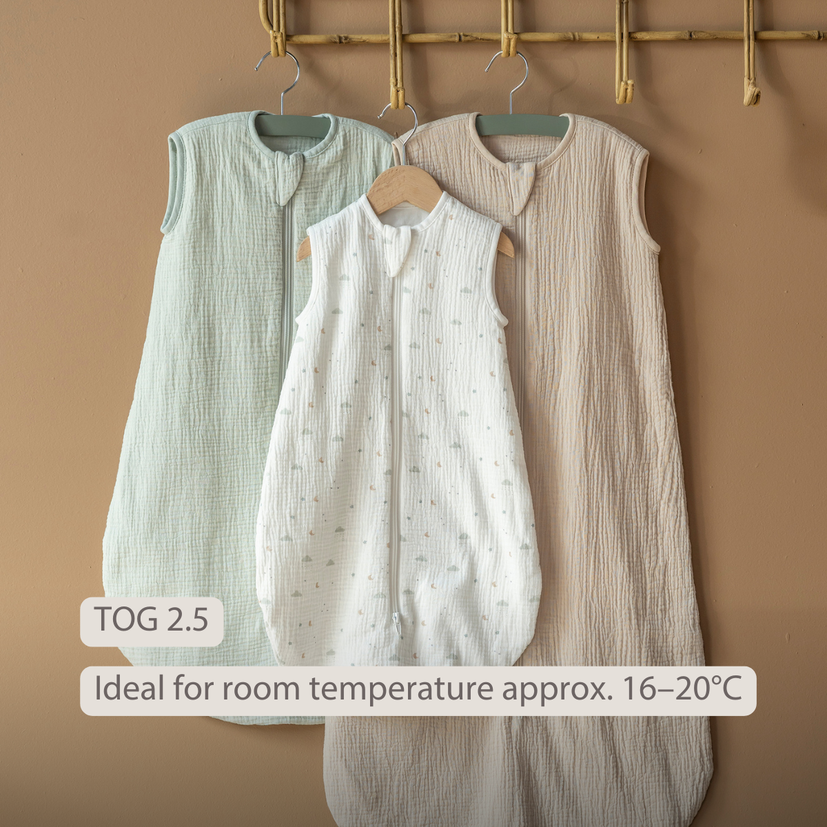LouLou Sleeping Bag 60 cm - Baby Sleeping Bag with Sleeves in Velour - TOG 2.5 - Green [NL]