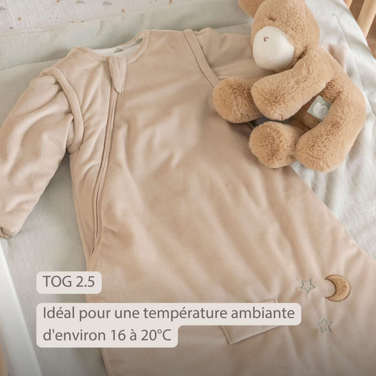LouLou Sleeping Bag 70 cm - Baby Sleeping Bag with Removable Sleeves in Velour - TOG 2.5 - Sand [FR]