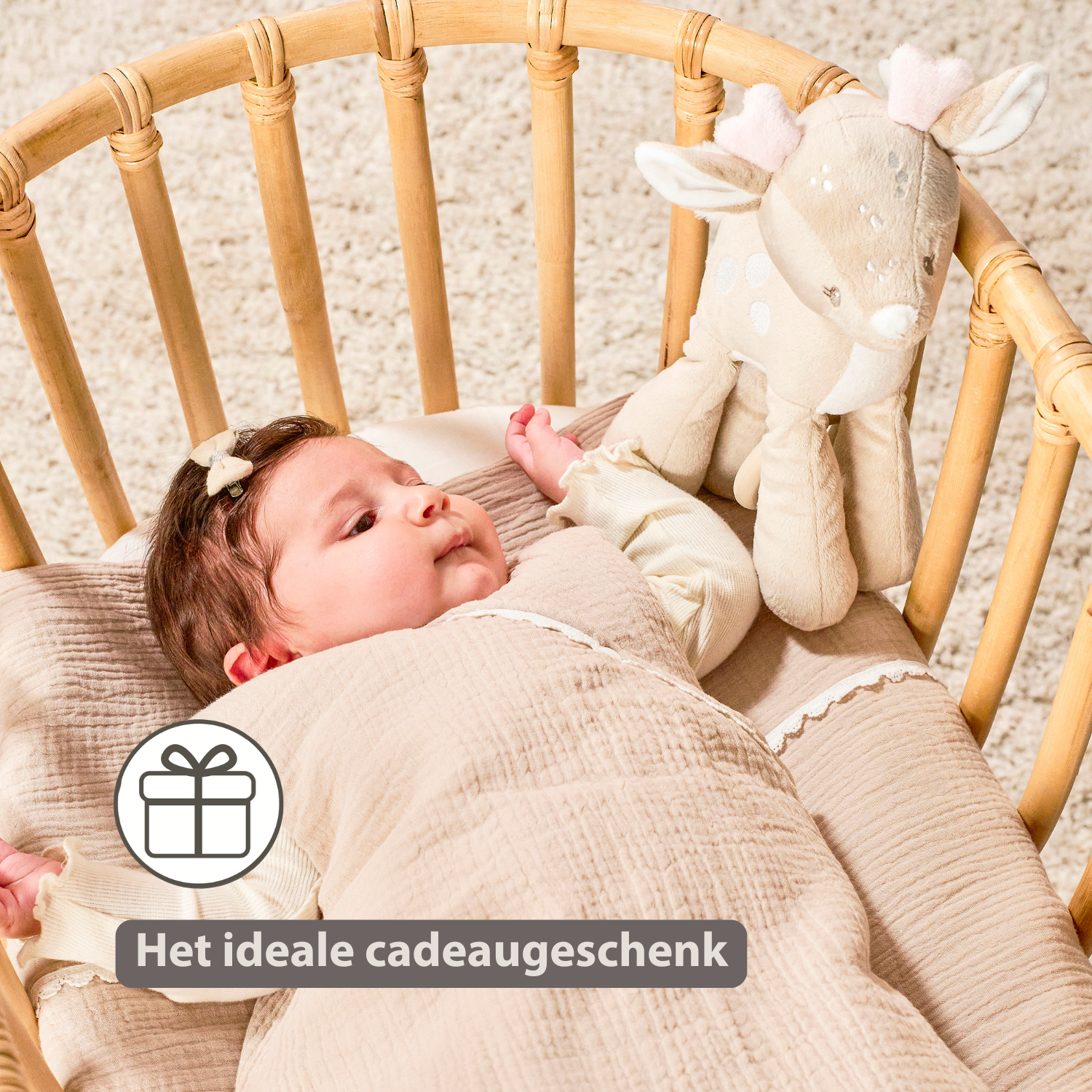 FanFan Musical soft toy little deer - 25 cm - Soft toy with music - Beige [NL]