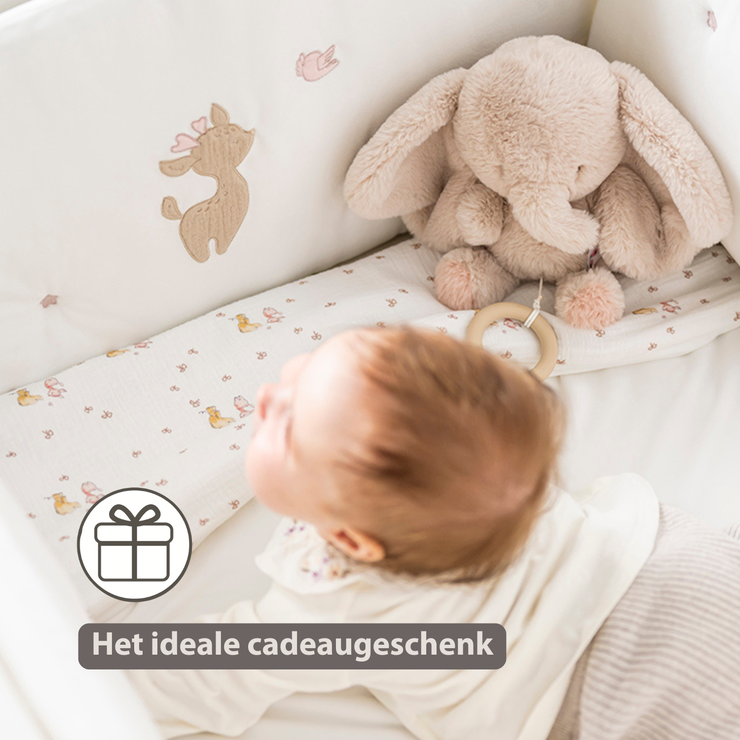 FanFan Musical Cuddle Elephant - 25 cm - Soft Cuddle with Music - Sand [NL]