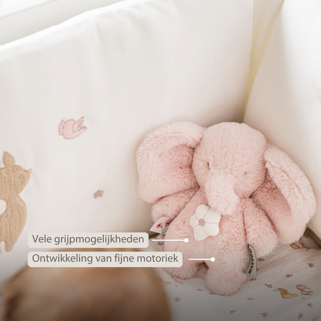 FanFan Musical Cuddle Toy Elephant – 20 cm – Soft Plush with Music – Pink [NL]