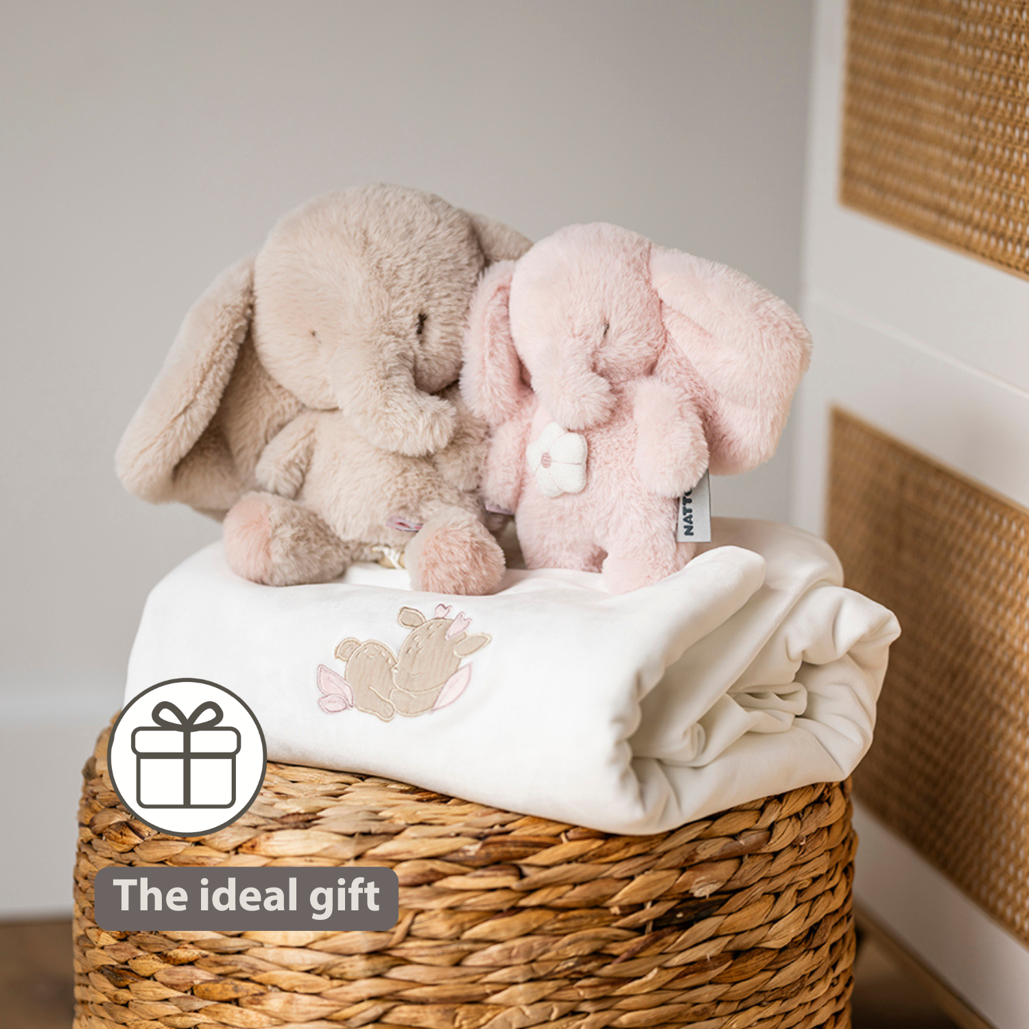 FanFan Musical Cuddle Toy Elephant – 20 cm – Soft Plush with Music – Pink [EN]