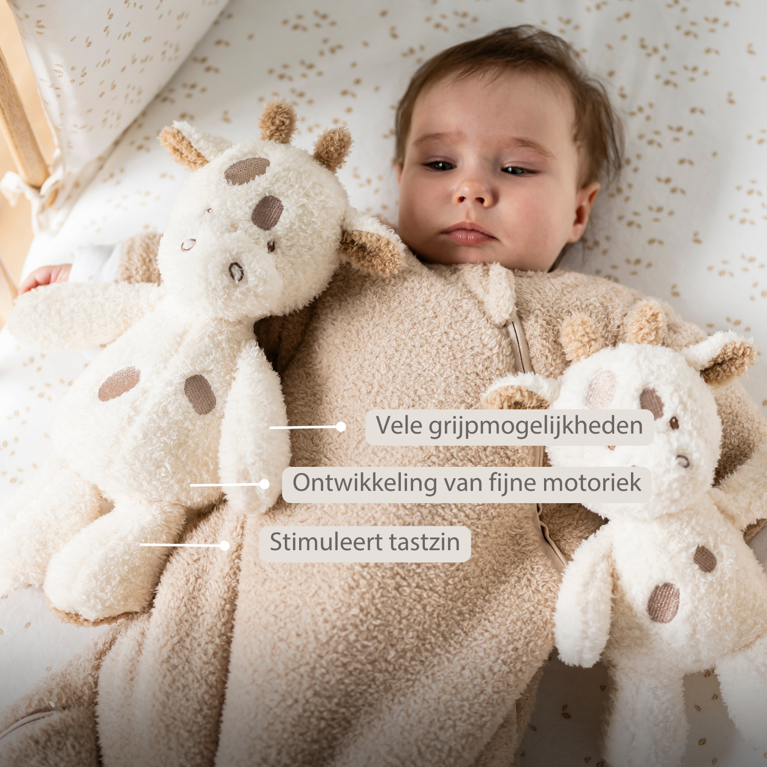 TEDDY Baby Plush Giraffe – 25 cm – Soft Baby Cuddle Toy – Off-White [NL]