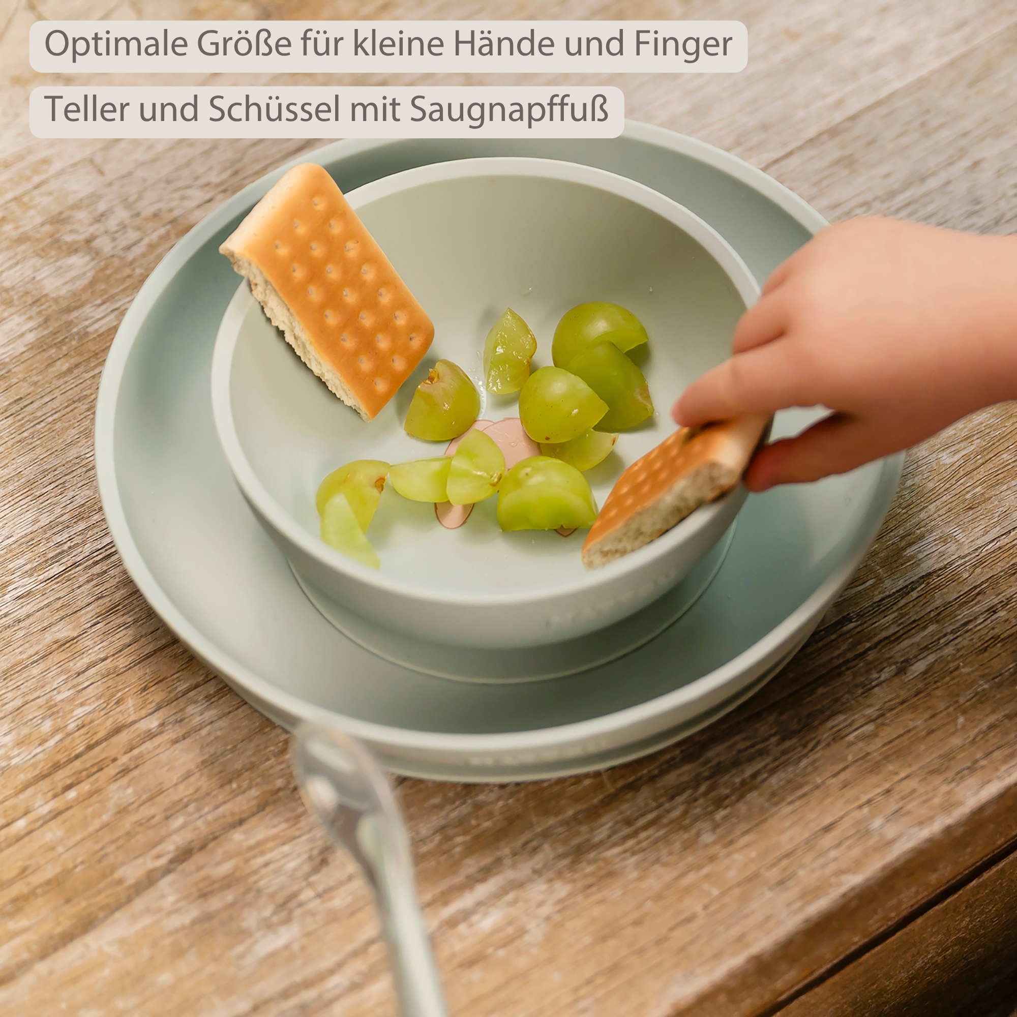 Mealtime Silicone Tableware Set for Children, 3 pcs with Suction - Linden Green [DE]