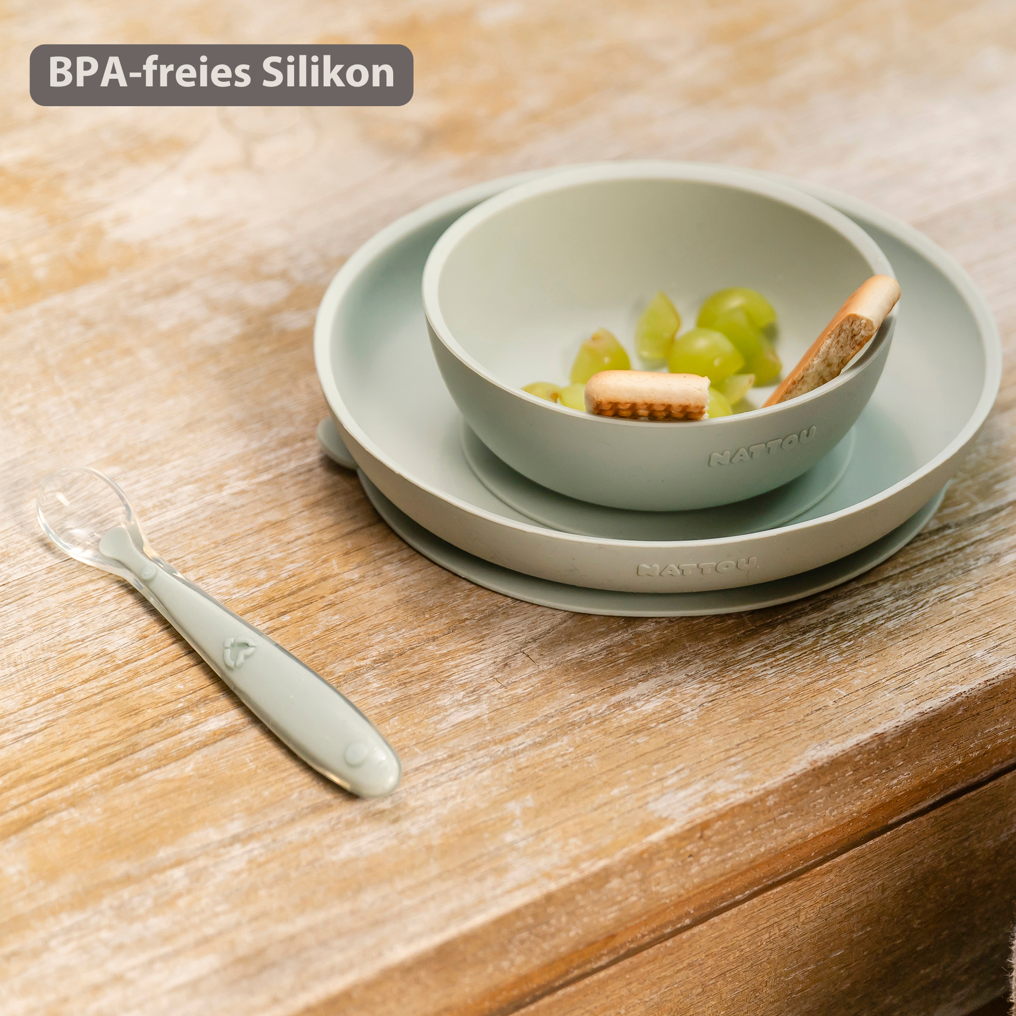 Mealtime Silicone Tableware Set for Children, 3 pcs with Suction - Linden Green [DE]