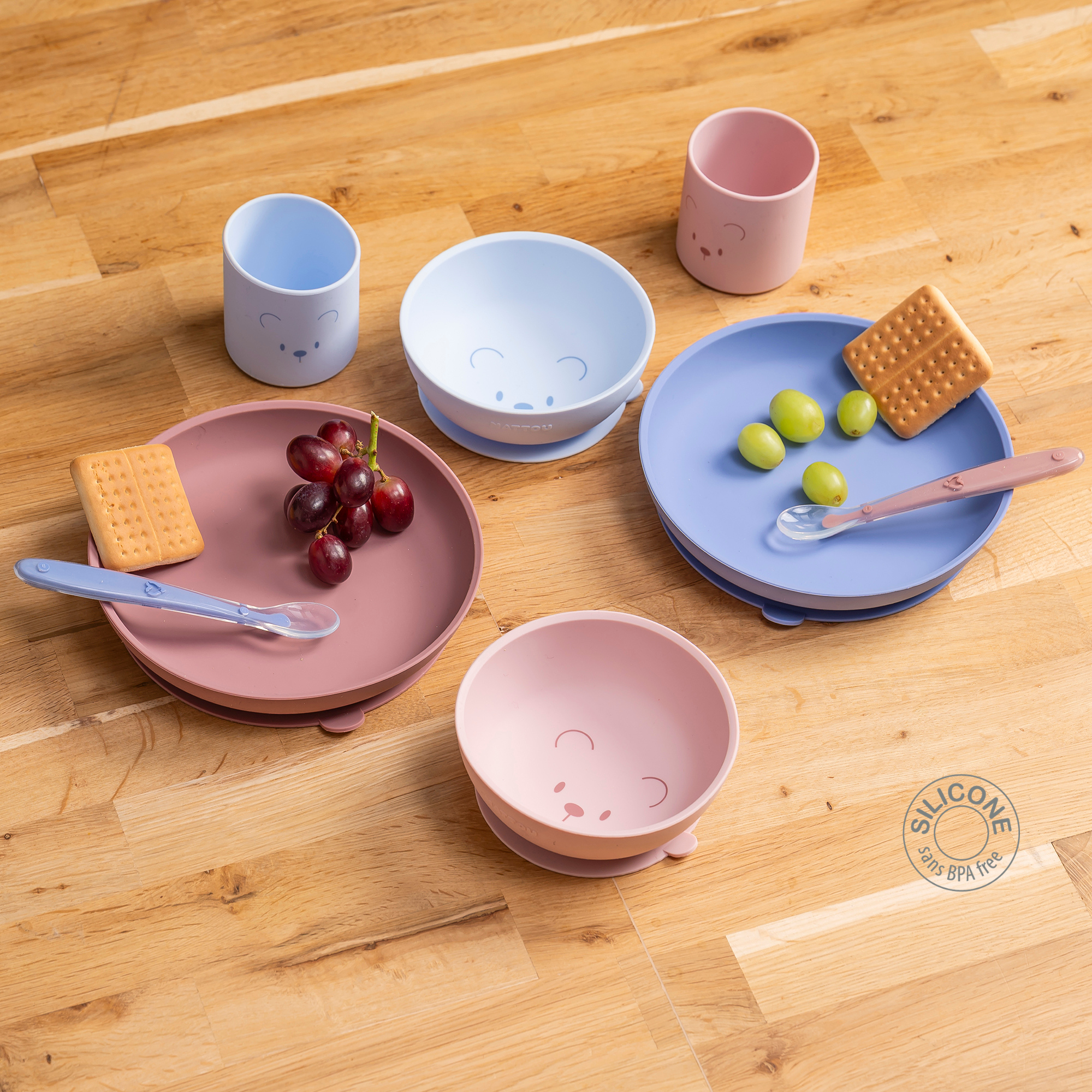 Mealtime Silicone Tableware Set for Children, 4 pcs with Suction - Blue [DE]