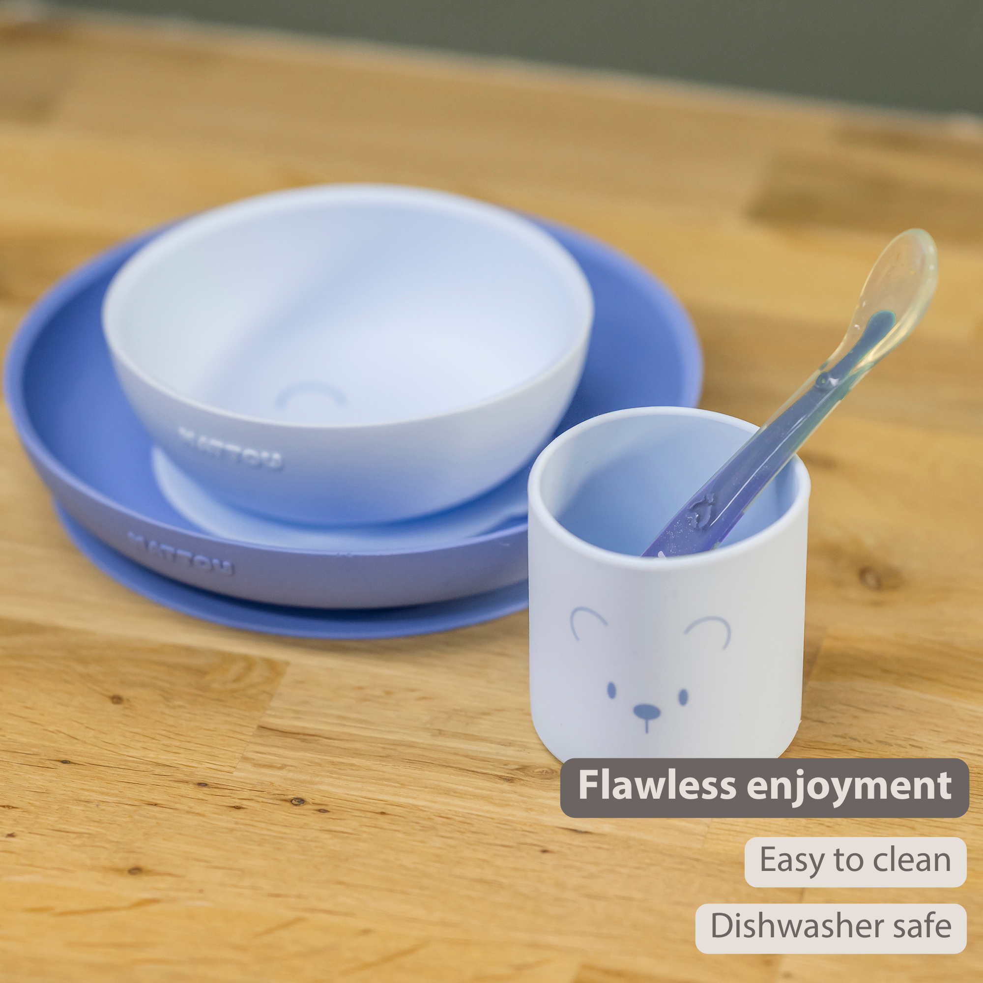 Mealtime Silicone Tableware Set for Children, 4 pcs with Suction - Blue [EN]