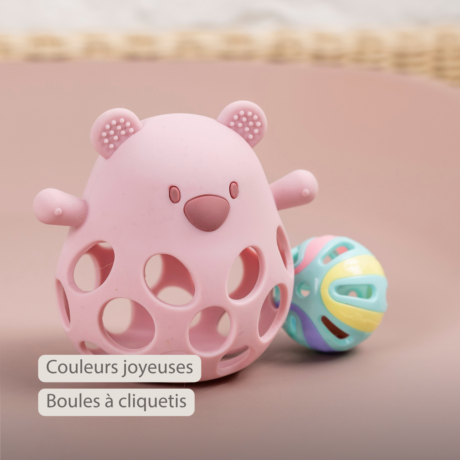 Silicone Rattle with Ball Bear - 11 cm - Powder Pink [FR]