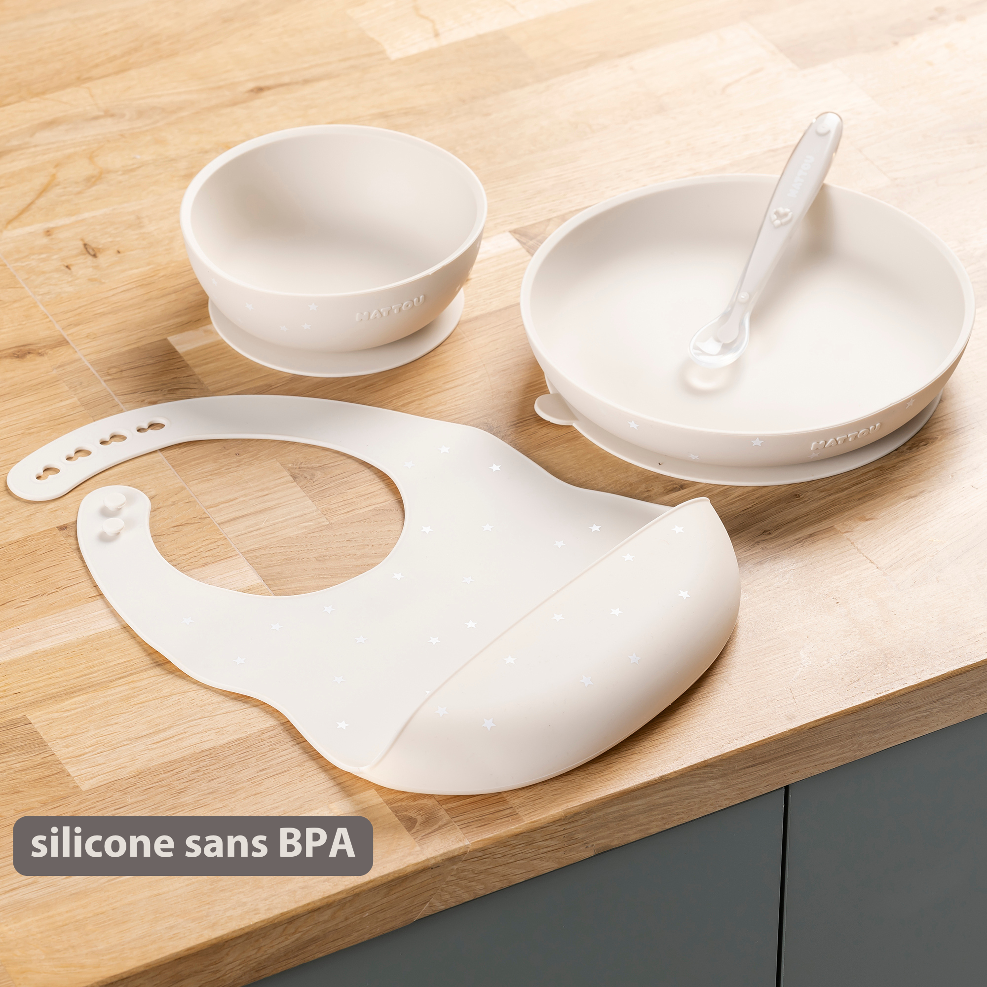 Silicone tableware – Children’s tableware – Bib – Baby tableware – Clay with stars [FR]