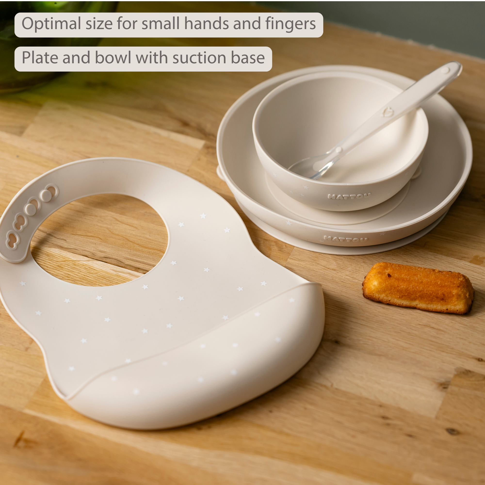 Silicone tableware – Children’s tableware – Bib – Baby tableware – Clay with stars [EN]