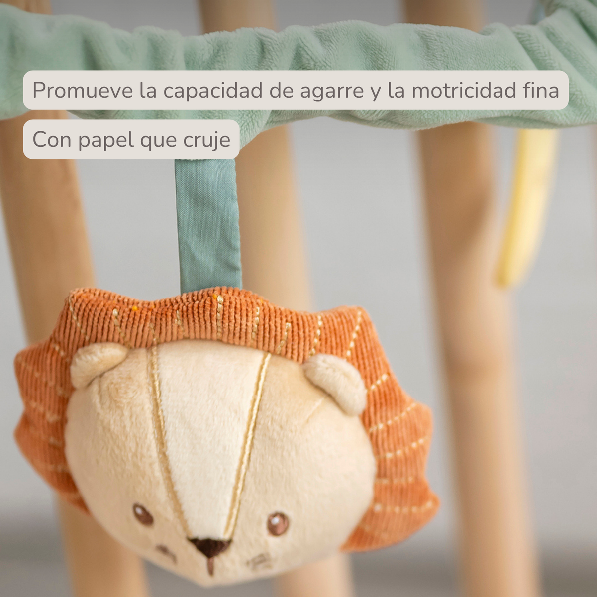 Pram Toy Lion Léon - Baby Toy for Home or On the Go - 17 cm - Multicolored [ES]
