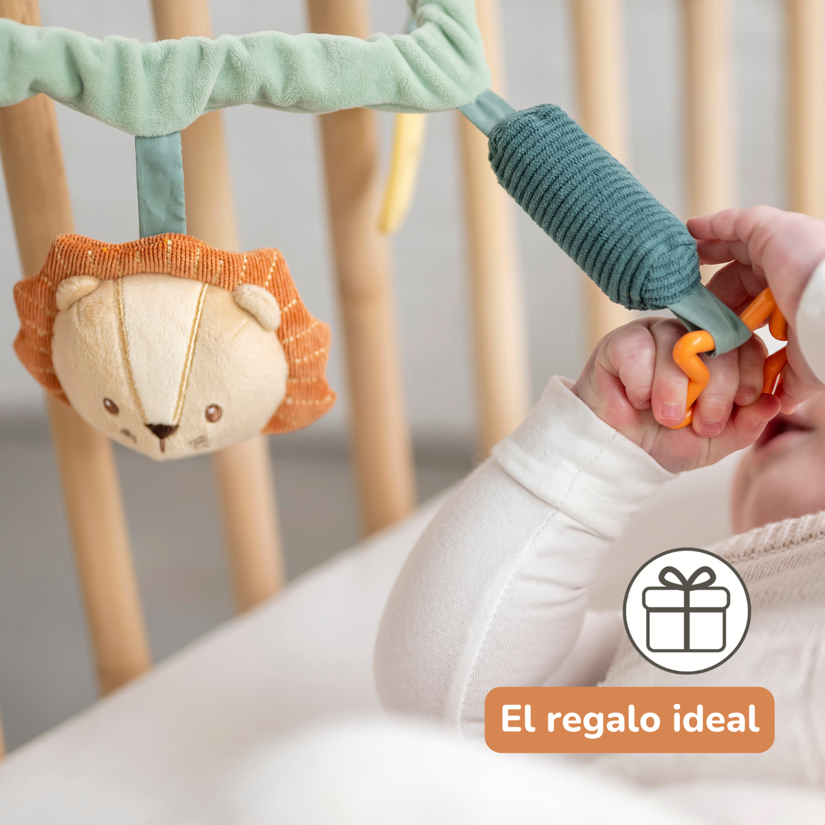 Pram Toy Lion Léon - Baby Toy for Home or On the Go - 17 cm - Multicolored [ES]