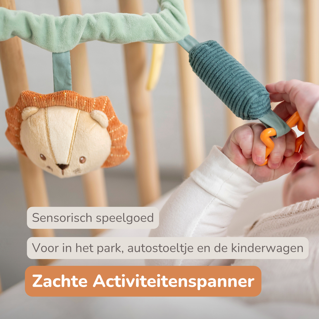Pram Toy Lion Léon - Baby Toy for Home or On the Go - 17 cm - Multicolored [NL]