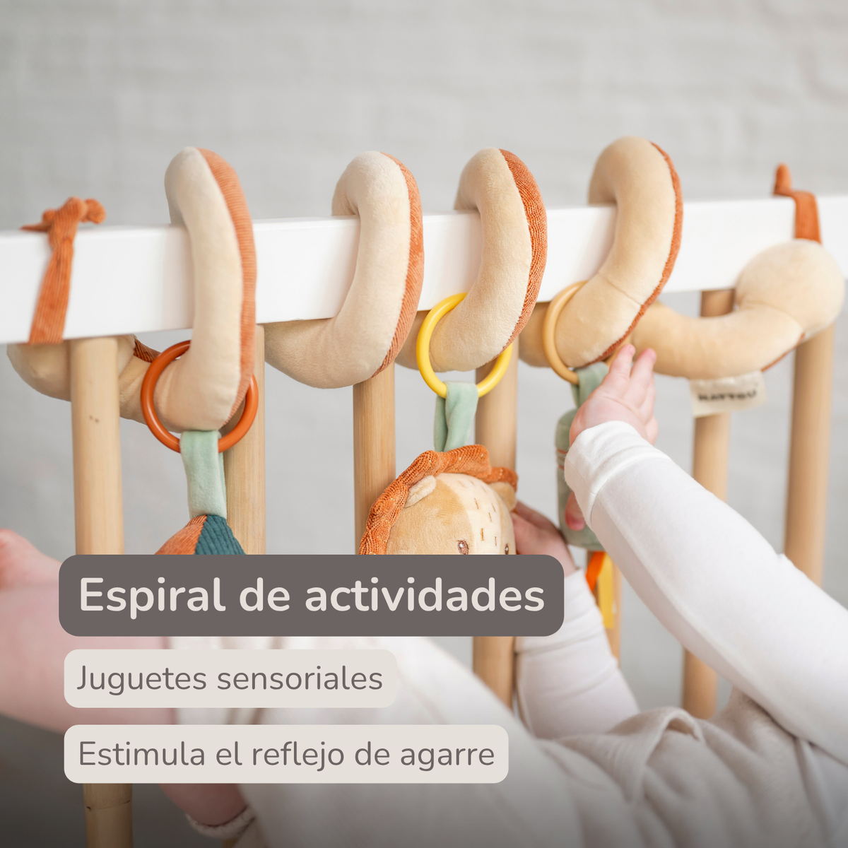 Playpen Spiral Baby Lion Léon - Activity Spiral for Home or On the Go - 25 cm - Multicolored [ES]