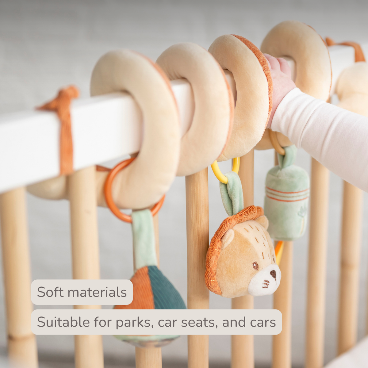 Playpen Spiral Baby Lion Léon - Activity Spiral for Home or On the Go - 25 cm - Multicolored [EN]
