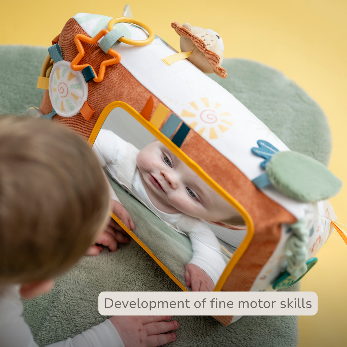 Soft Activity Triangle Lion Léon - Baby Toy - 33 x 18 cm - Multicolored [EN]