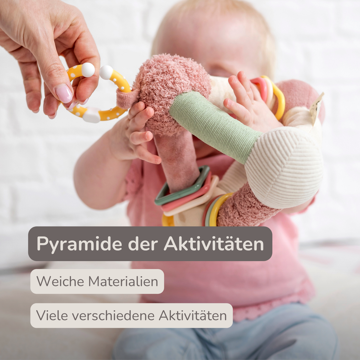 Soft Activity Pyramid Giraffe Gina - Baby Toy - 18 cm - Multicolored [DE]