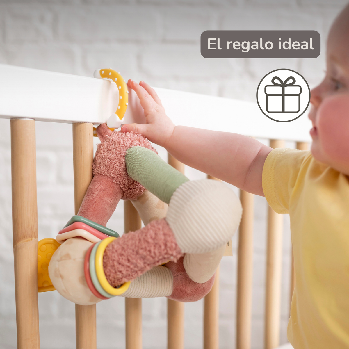 Soft Activity Pyramid Giraffe Gina - Baby Toy - 18 cm - Multicolored [ES]