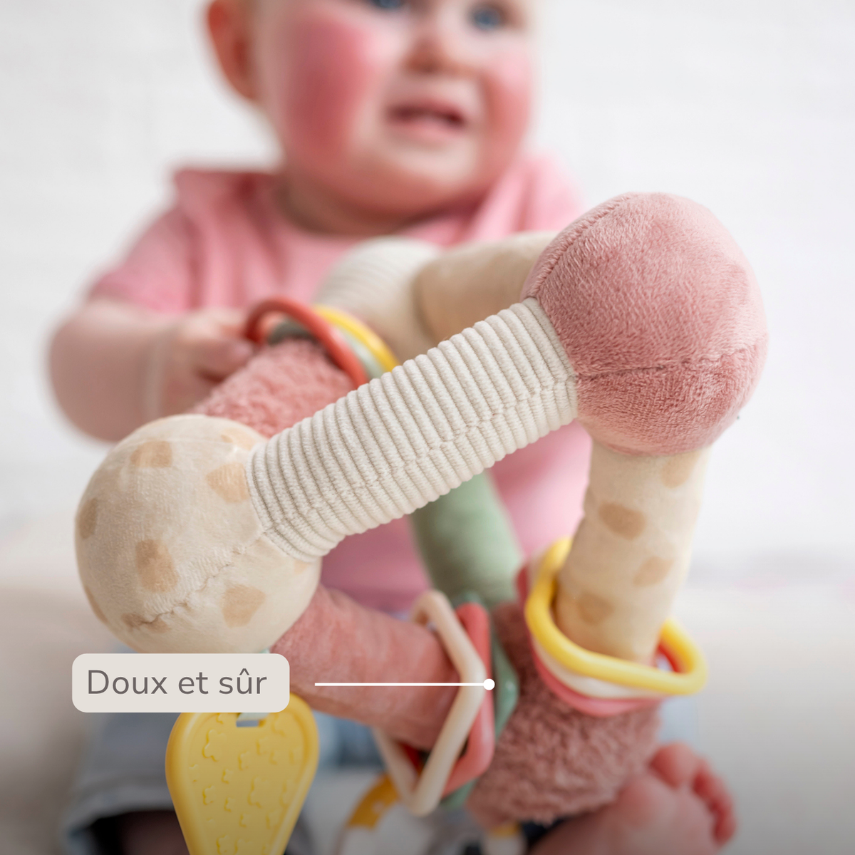 Soft Activity Pyramid Giraffe Gina - Baby Toy - 18 cm - Multicolored [FR]