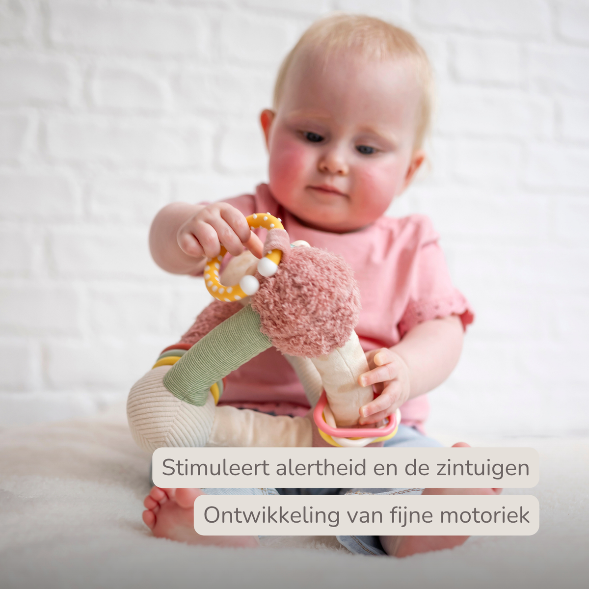 Soft Activity Pyramid Giraffe Gina - Baby Toy - 18 cm - Multicolored [NL]